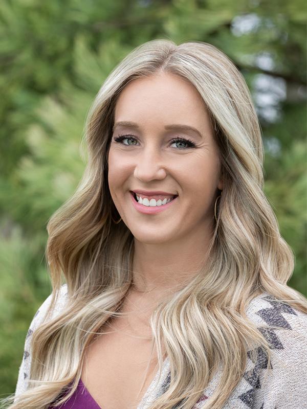 Portrait of Kailee Simons
